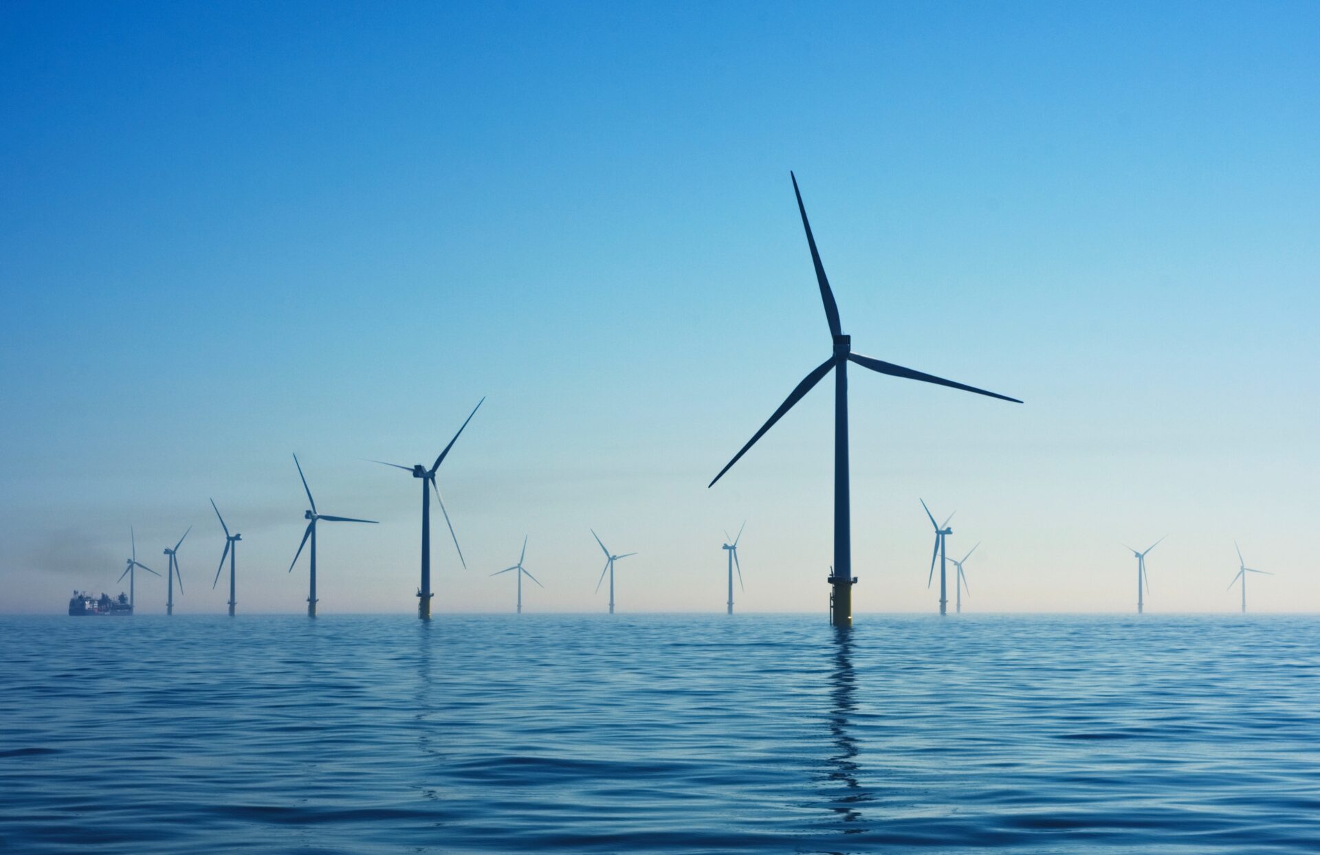Use Case of Offshore Wind Speed Measurement with SAR Imagery