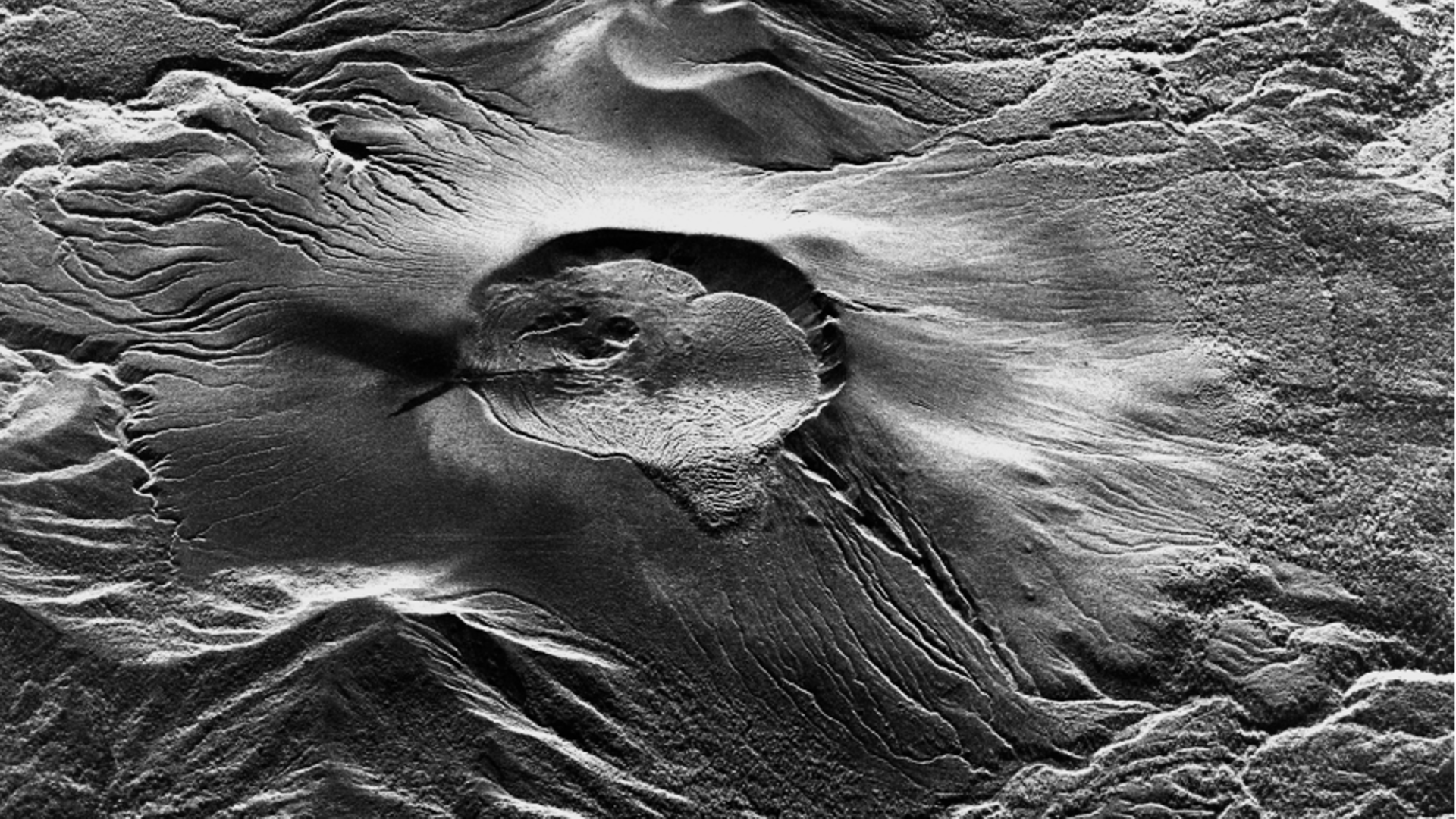 High-Frequency, High-Resolution Observation of Shinmoedake's Renewed Activity Using the StriX SAR Satellite